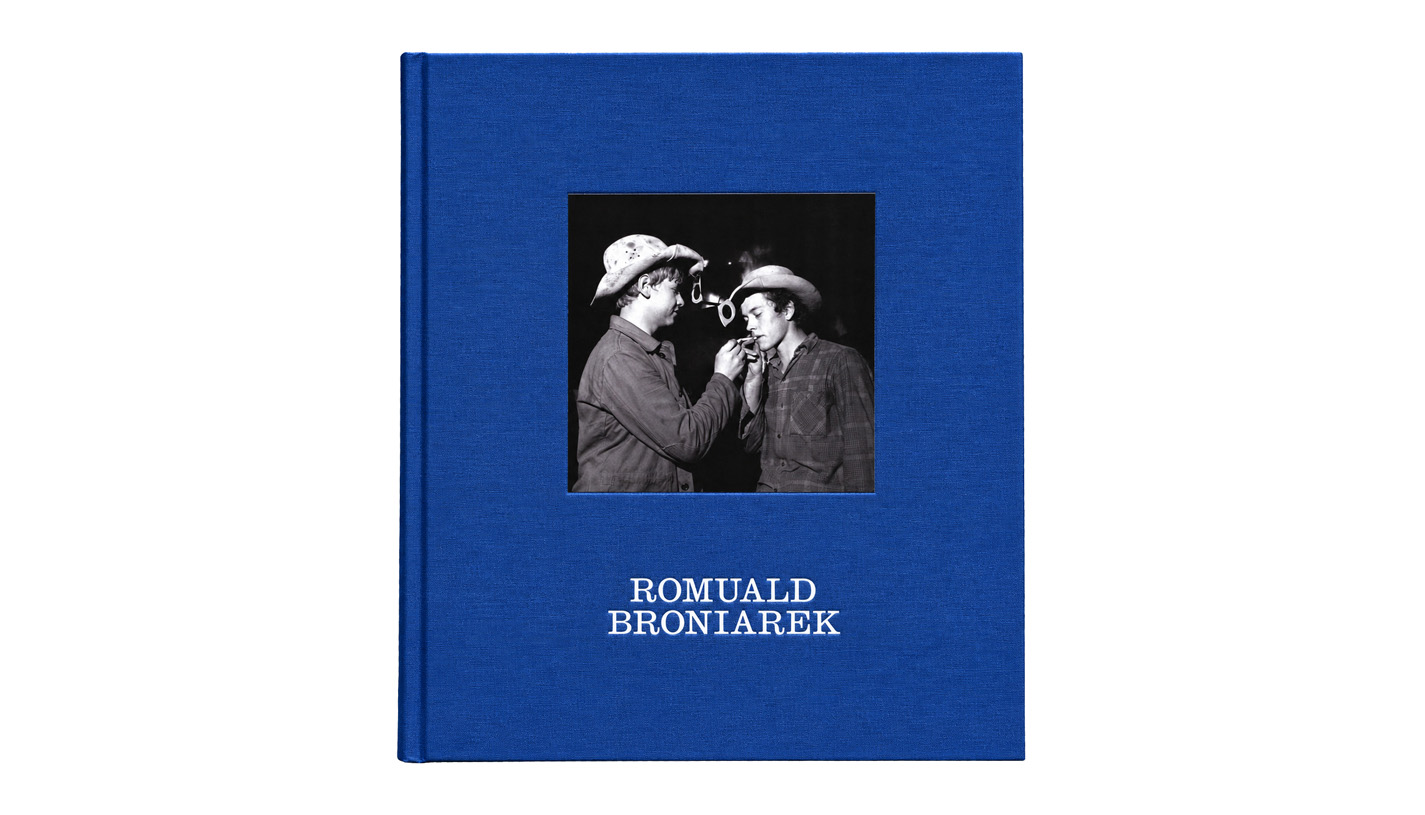 Przy okazji. Nieznane fotografie Romualda Broniarka - album fotografii - Dom Spotkań z Historią 2024
