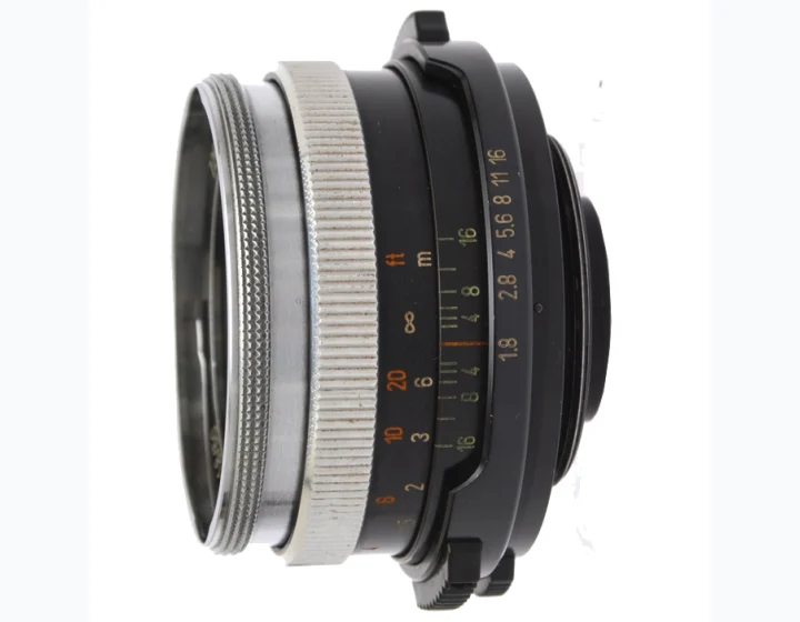 Carl Zeiss Ultron 50mm f/1.8