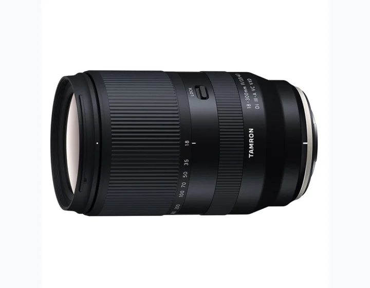 Tamron 18-300mm f/3.5-6.3 Di III-A VC VXD